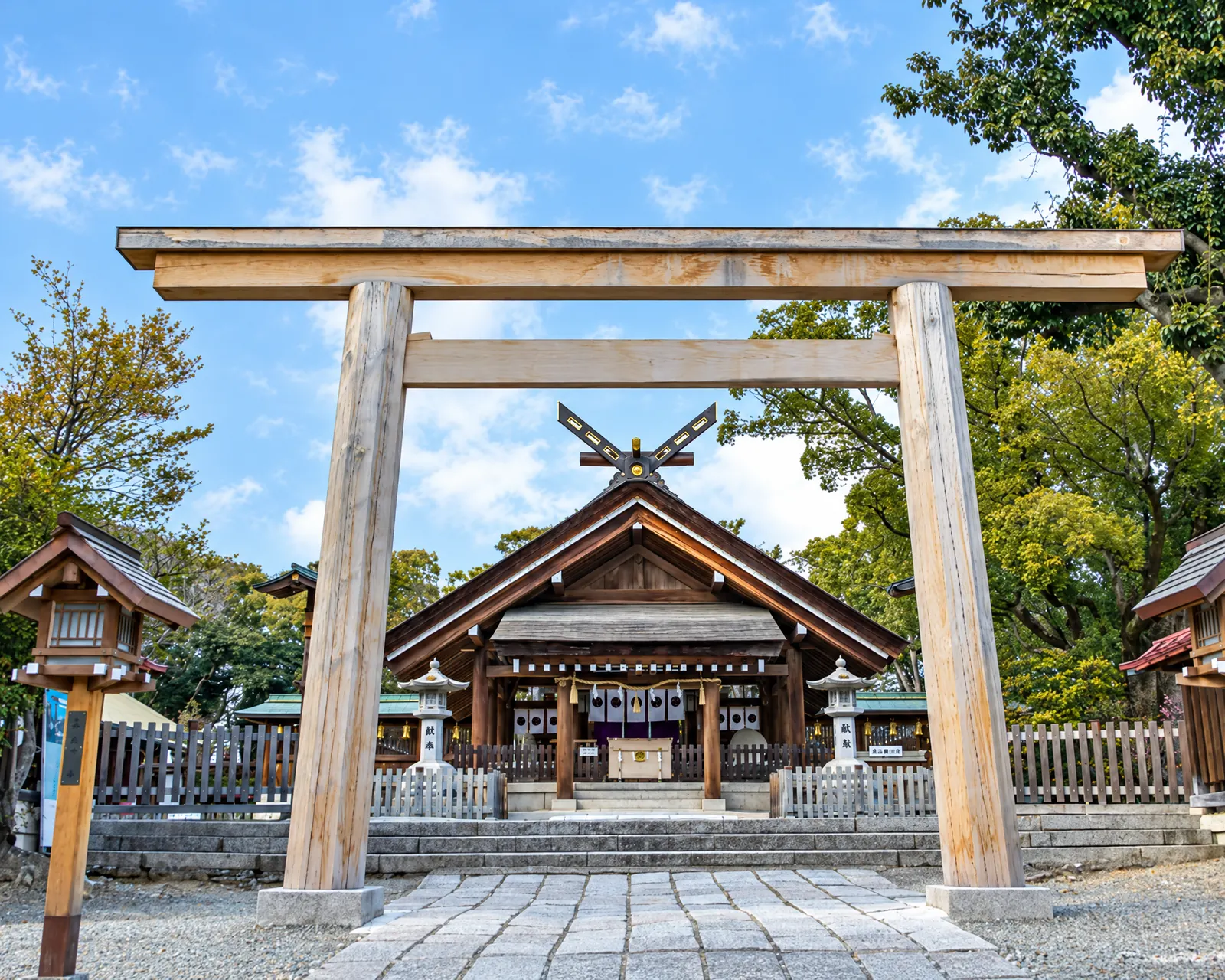 Otori Taisha — Izumi's first shrine, framed in bare timber
